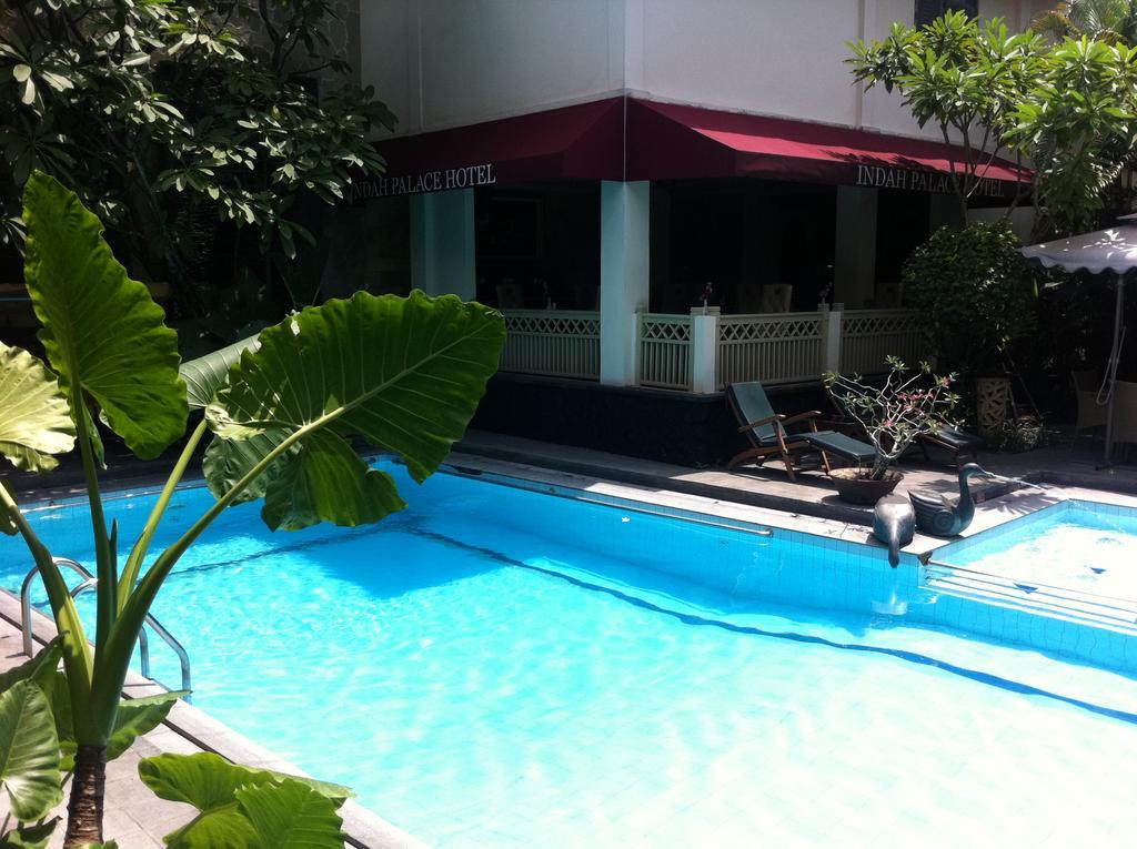 โรงแรม อินดาห์ พาเลส ยอกยาการ์ตา ภายนอก รูปภาพ